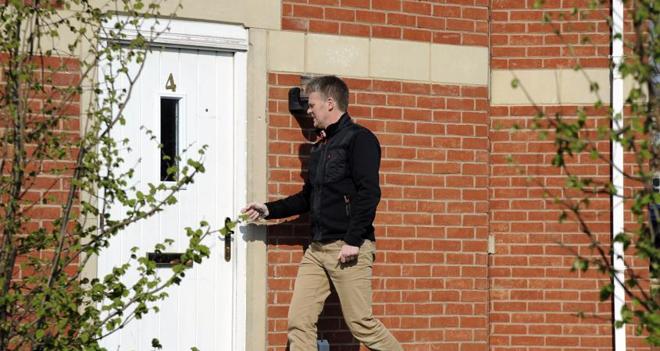 Poliziotto fuori dalla casa di Masood a Bimingham  